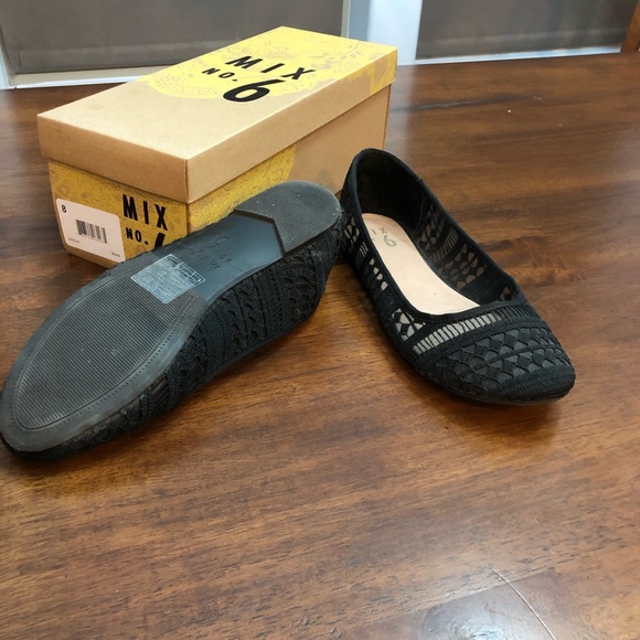 Black Flat - Picture 1 of 2